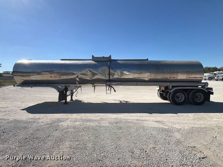 image for item FI0447 1988 Sunshine Stainless Tank & Equip tank trailer