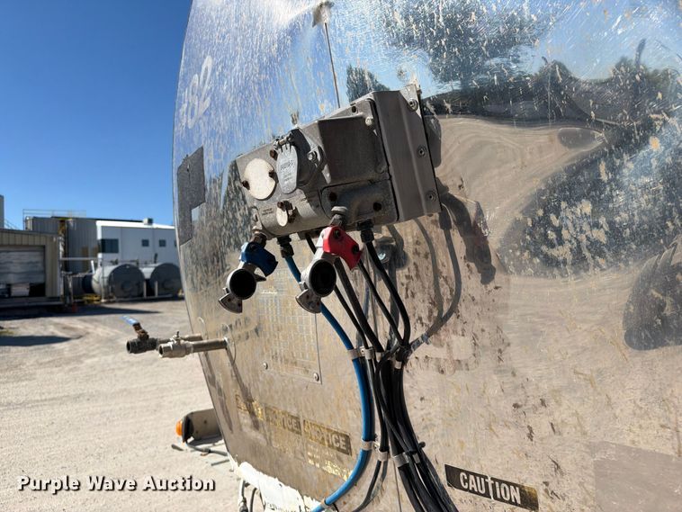 image for item FI0447 1988 Sunshine Stainless Tank & Equip tank trailer