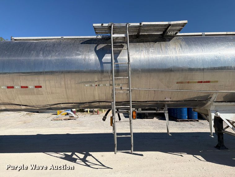 image for item FI0447 1988 Sunshine Stainless Tank & Equip tank trailer