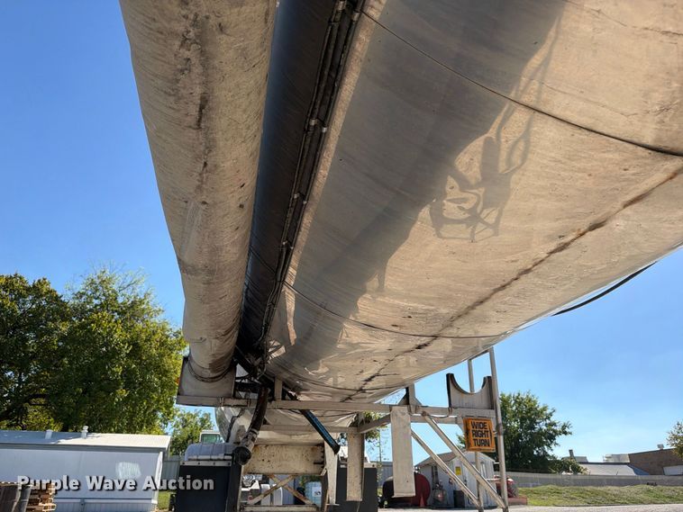 image for item FI0447 1988 Sunshine Stainless Tank & Equip tank trailer