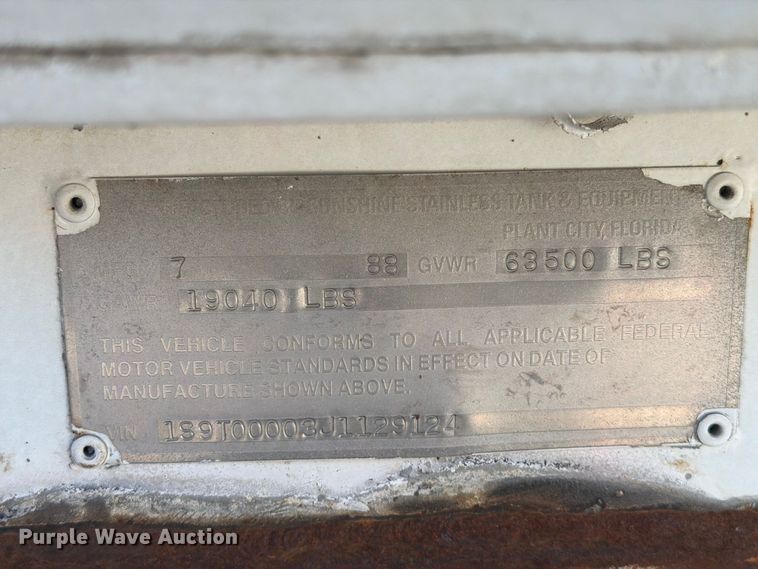 image for item FI0447 1988 Sunshine Stainless Tank & Equip tank trailer