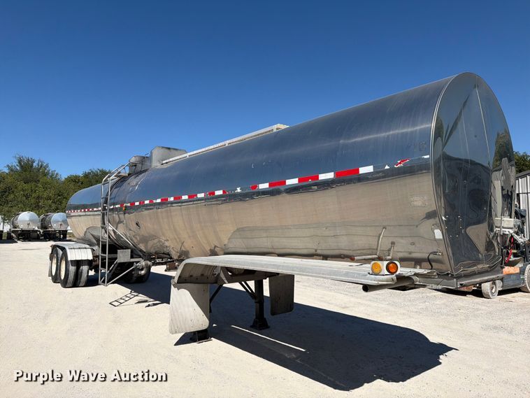 image for item FI0448 1986 Polar Tank Trailer tank trailer