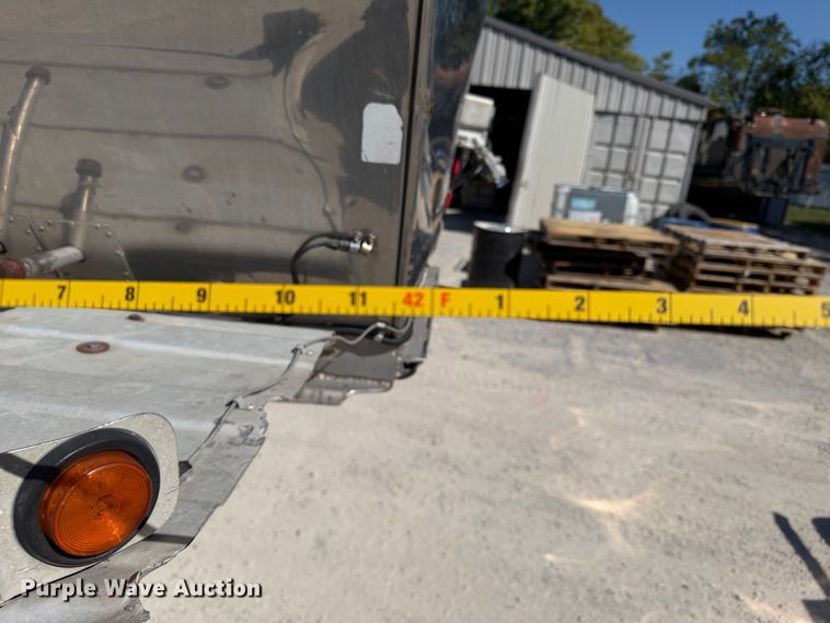 image for item FI0448 1986 Polar Tank Trailer tank trailer