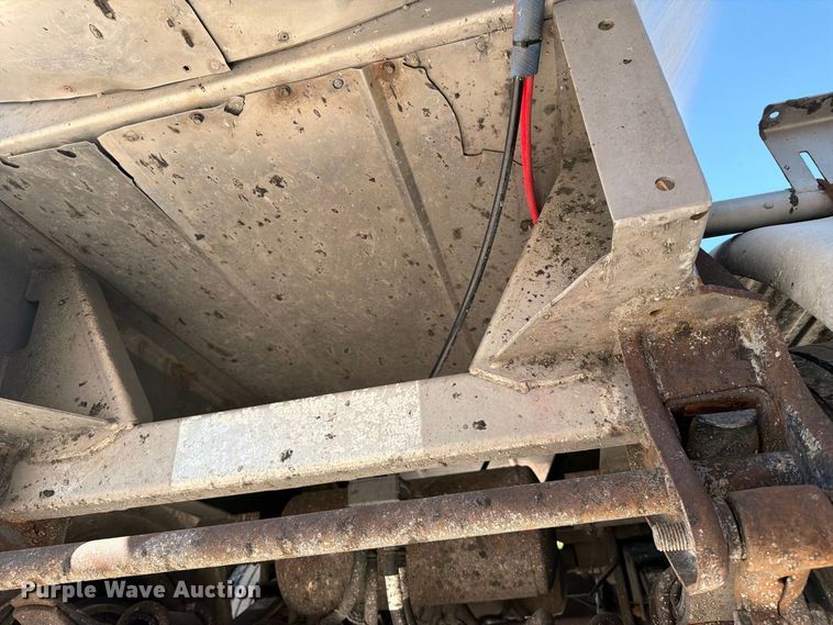 image for item FI0448 1986 Polar Tank Trailer tank trailer