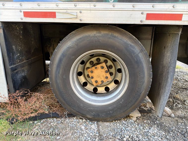 image for item FI2027 2016 Peterbilt 330 fuel / lube truck