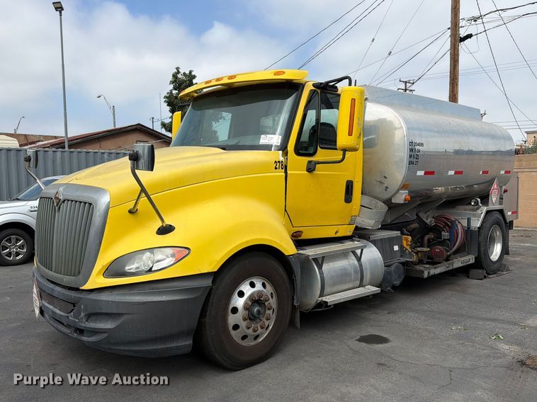 2011 International LA627 fuel truck