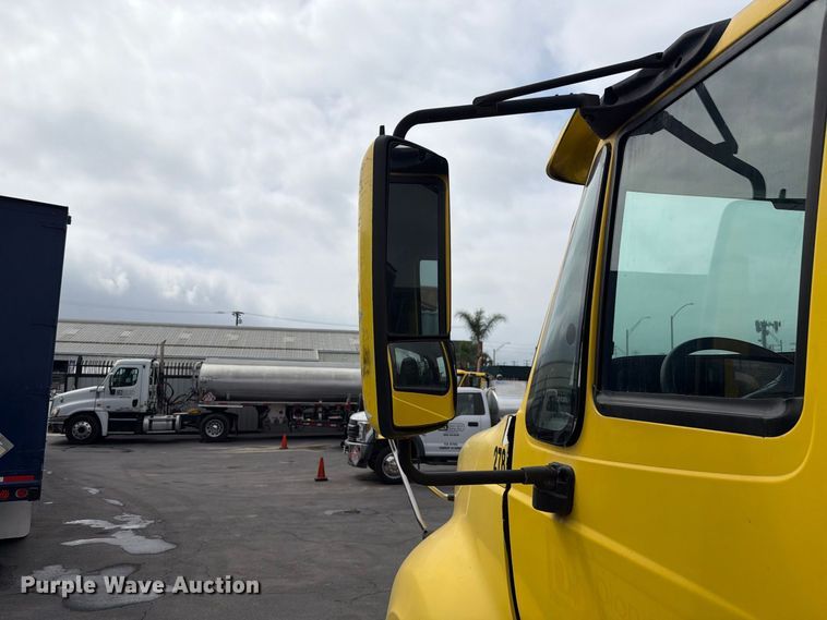 image for item FI2028 2011 International LA627 fuel truck
