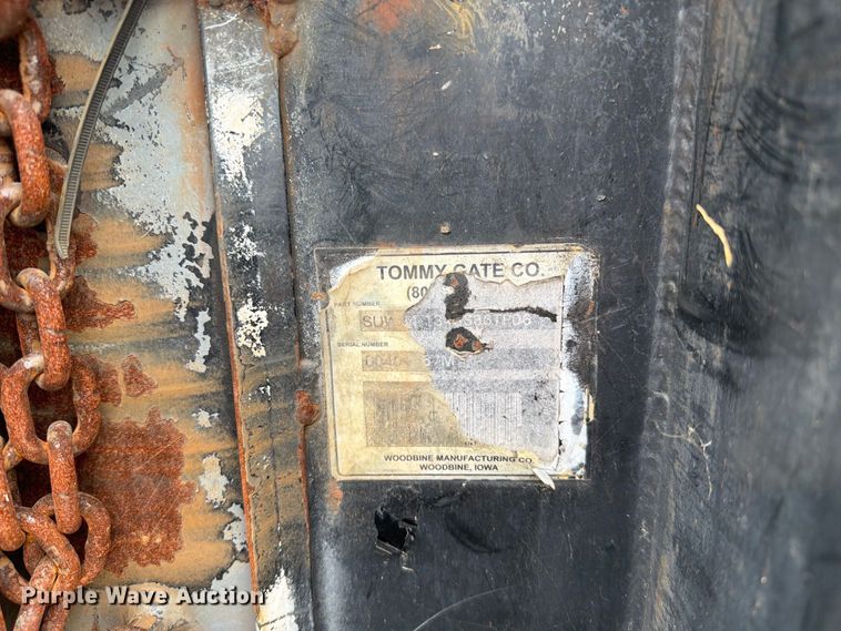 image for item FI2028 2011 International LA627 fuel truck