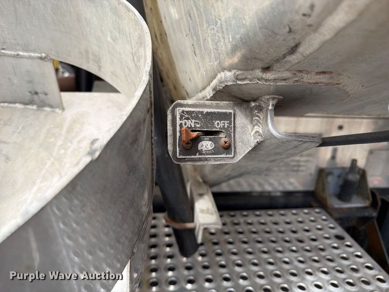 image for item FI2028 2011 International LA627 fuel truck