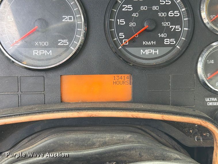 image for item FI2028 2011 International LA627 fuel truck