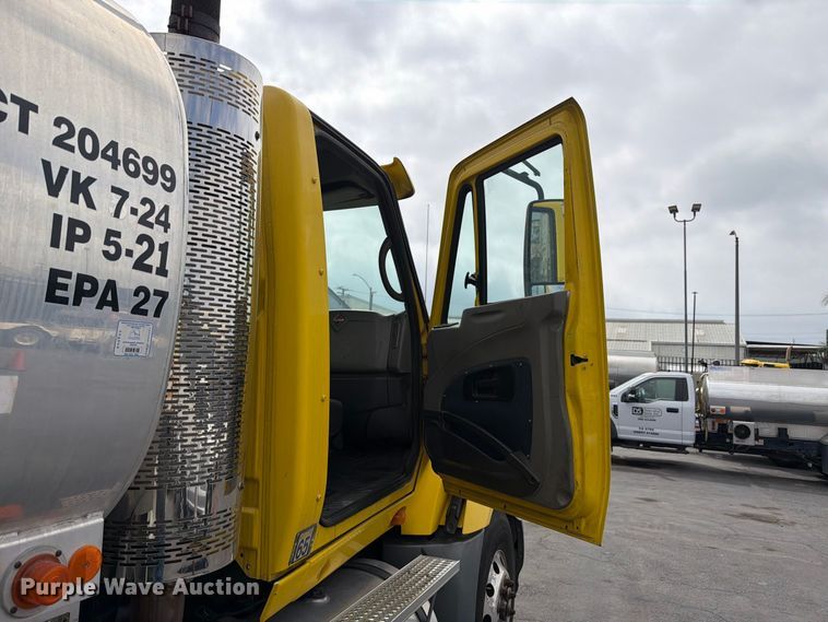 image for item FI2028 2011 International LA627 fuel truck