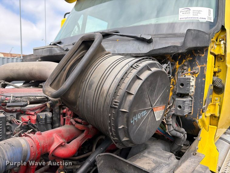image for item FI2028 2011 International LA627 fuel truck