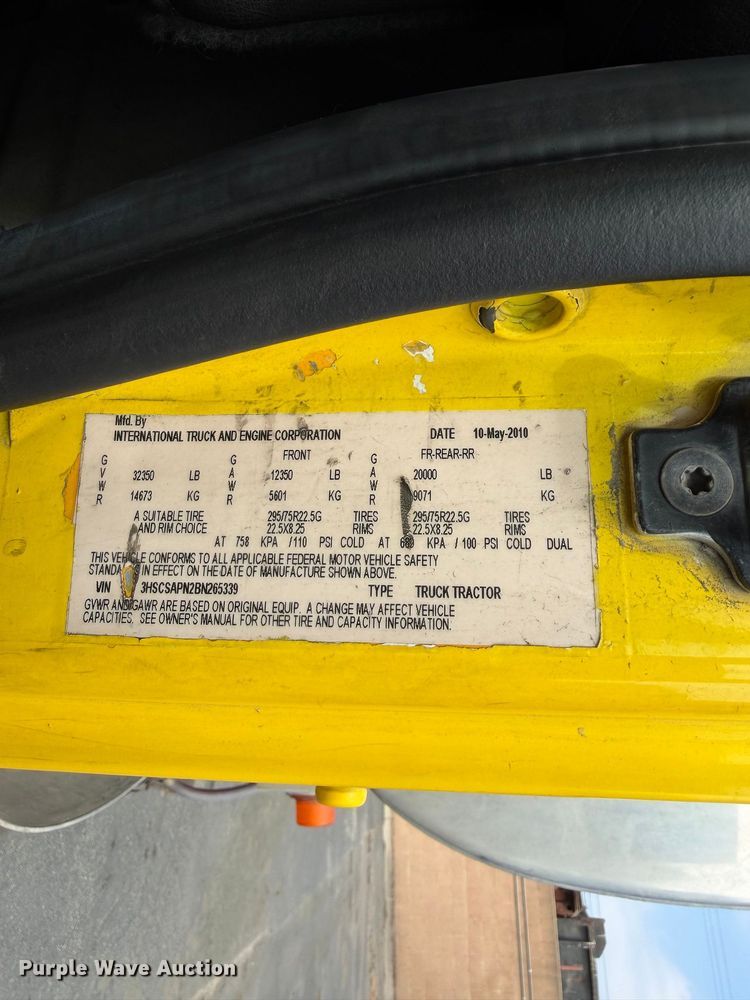 image for item FI2028 2011 International LA627 fuel truck