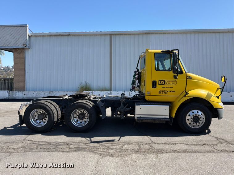 image for item FI2030 2016 International RF027 semi truck