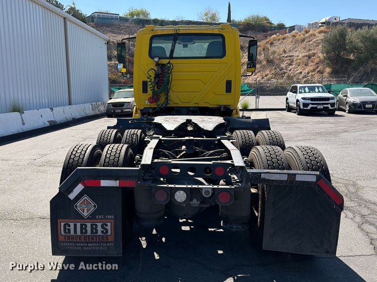 image for item FI2030 2016 International RF027 semi truck
