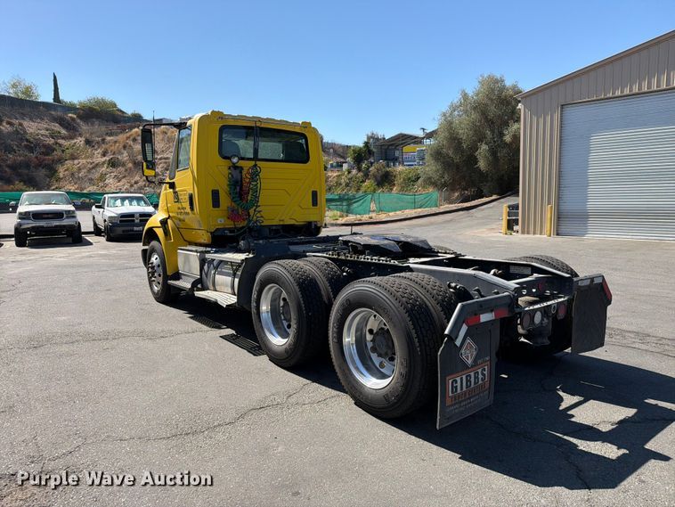 image for item FI2030 2016 International RF027 semi truck