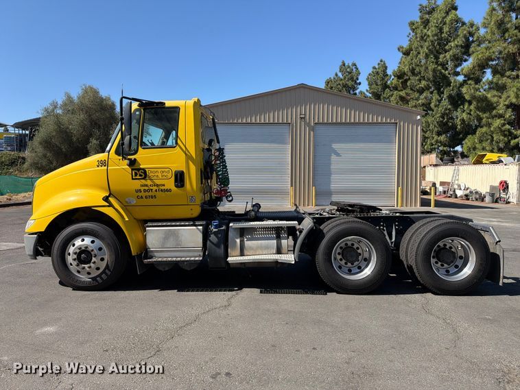 image for item FI2030 2016 International RF027 semi truck