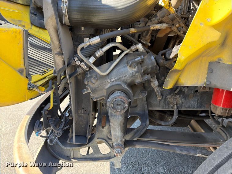 image for item FI2030 2016 International RF027 semi truck