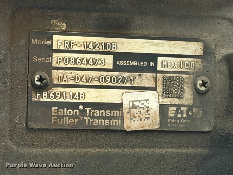 image for item FI2030 2016 International RF027 semi truck