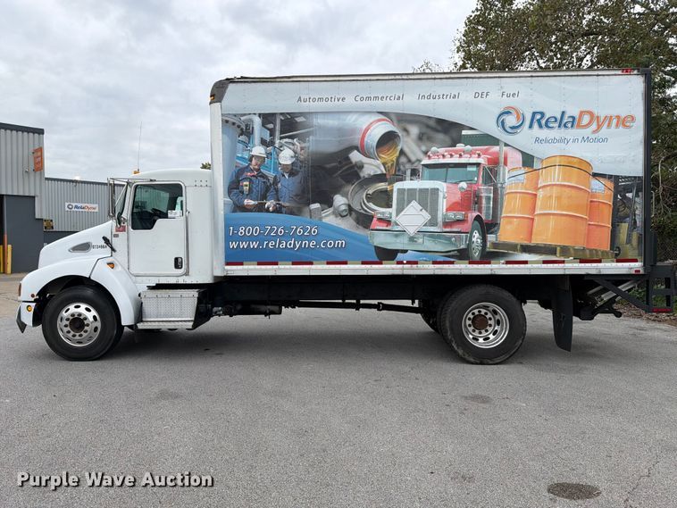 image for item FJ2015 2007 Kenworth T300 box truck