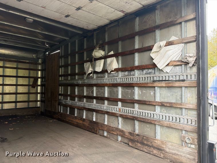 image for item FJ2015 2007 Kenworth T300 box truck