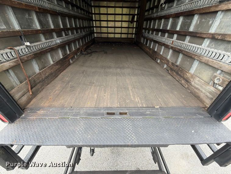 image for item FJ2015 2007 Kenworth T300 box truck