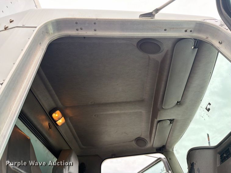 image for item FJ2015 2007 Kenworth T300 box truck