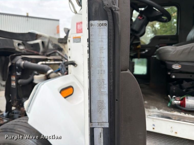 image for item FJ2015 2007 Kenworth T300 box truck