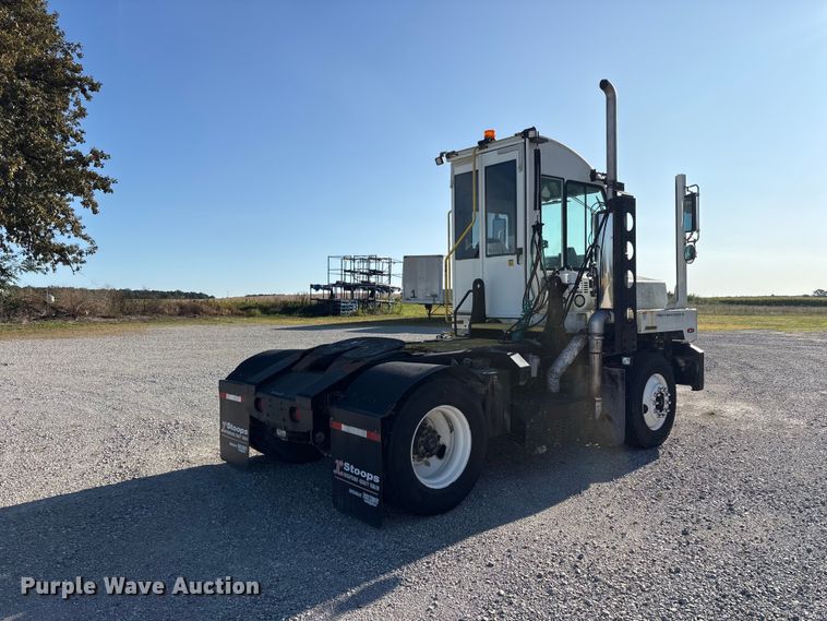 image for item FK2151 2017 Autocar Industries XSPotter yard truck