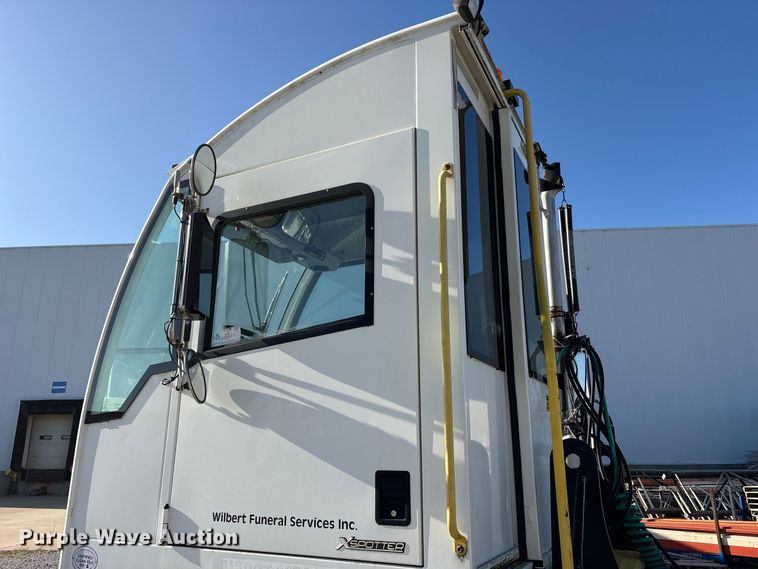 image for item FK2151 2017 Autocar Industries XSPotter yard truck