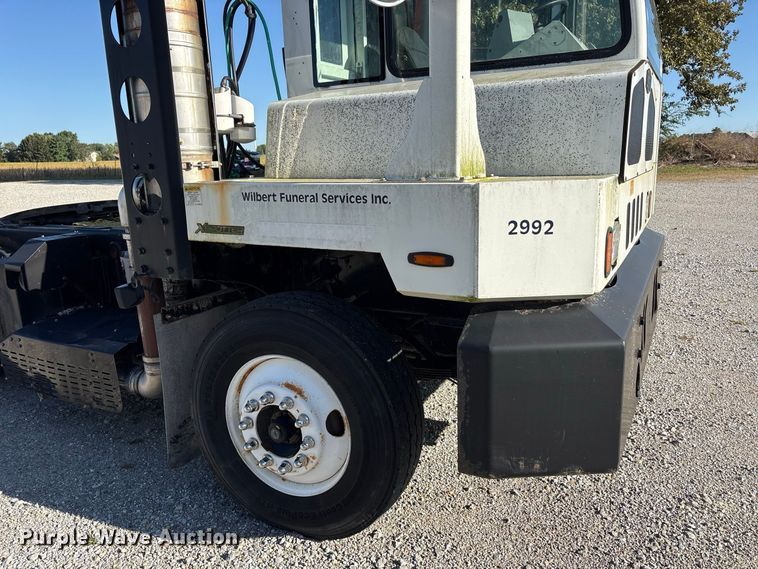 image for item FK2151 2017 Autocar Industries XSPotter yard truck