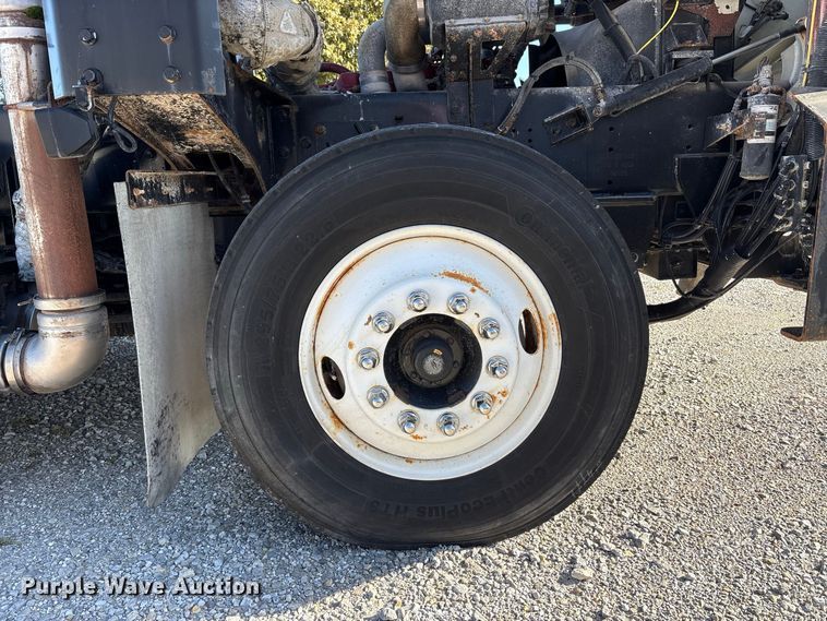 image for item FK2151 2017 Autocar Industries XSPotter yard truck