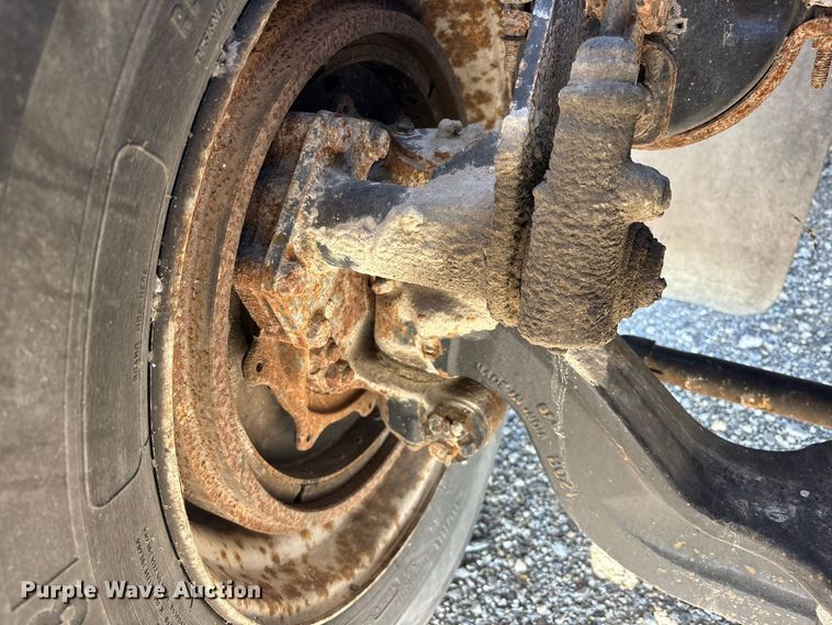 image for item FK2151 2017 Autocar Industries XSPotter yard truck