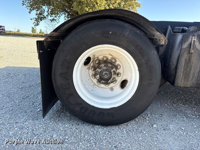 image for item FK2151 2017 Autocar Industries XSPotter yard truck