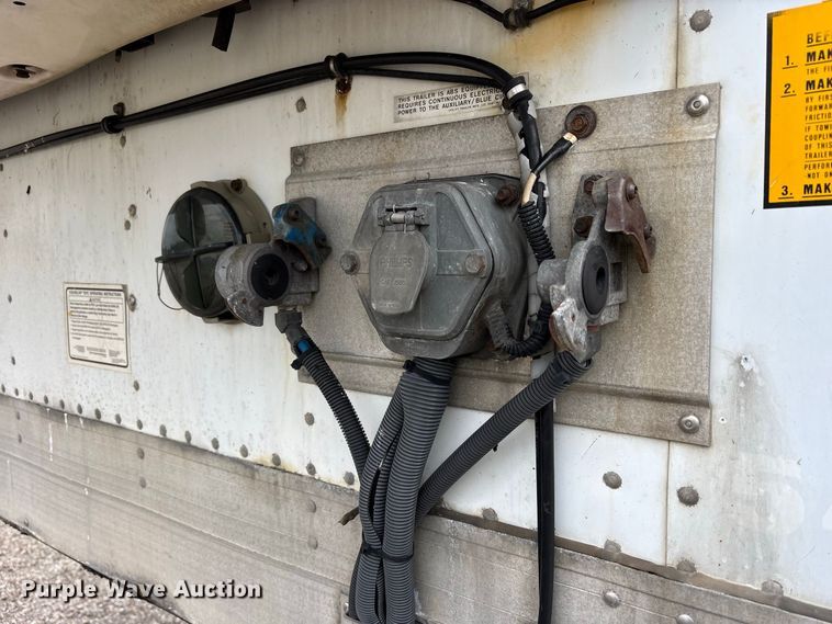 image for item FK2156 2006 Utility Trailer Manufacturer refrigerated van trailer