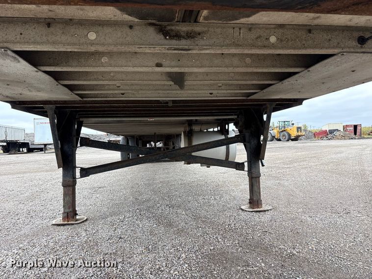 image for item FK2156 2006 Utility Trailer Manufacturer refrigerated van trailer
