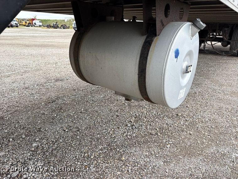 image for item FK2156 2006 Utility Trailer Manufacturer refrigerated van trailer