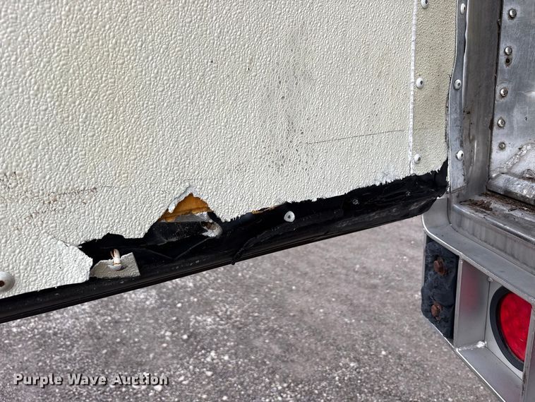 image for item FK2156 2006 Utility Trailer Manufacturer refrigerated van trailer