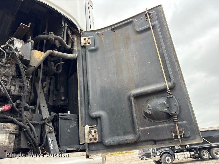 image for item FK2156 2006 Utility Trailer Manufacturer refrigerated van trailer