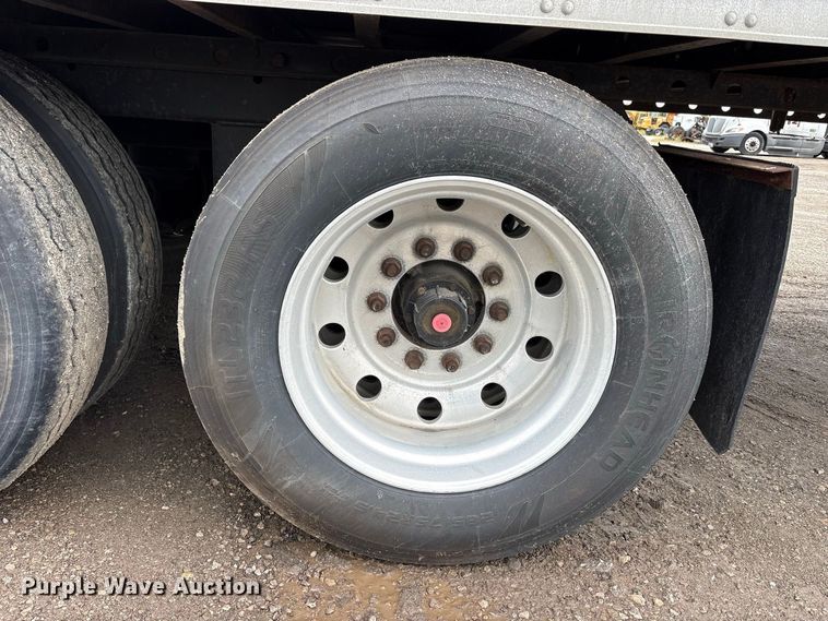 image for item FK2156 2006 Utility Trailer Manufacturer refrigerated van trailer