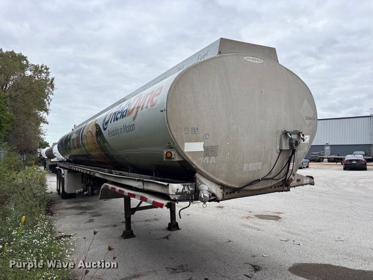 image for item FK2158 1983 Penske fuel trailer