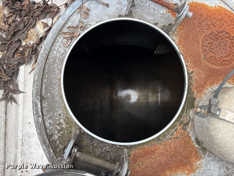 image for item FK2158 1983 Penske fuel trailer