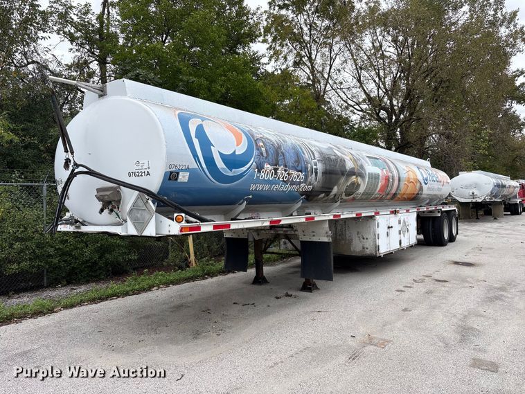 2007 Polar Tank fuel trailer