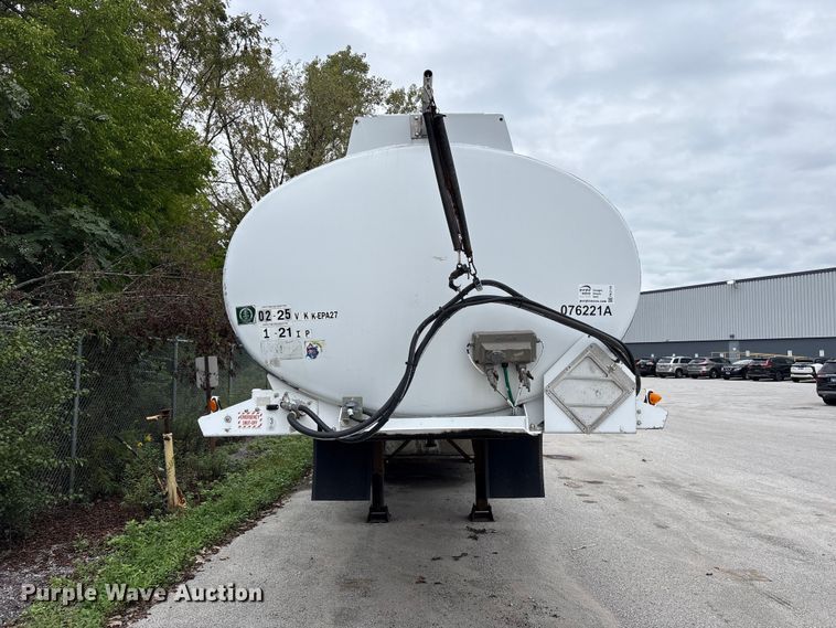 image for item FK2159 2007 Polar Tank fuel trailer