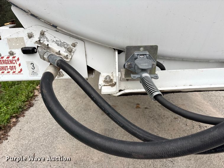 image for item FK2159 2007 Polar Tank fuel trailer