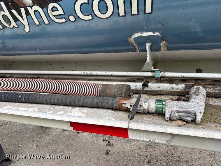image for item FK2159 2007 Polar Tank fuel trailer