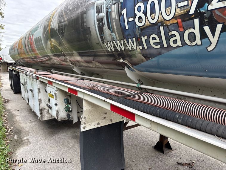 image for item FK2159 2007 Polar Tank fuel trailer