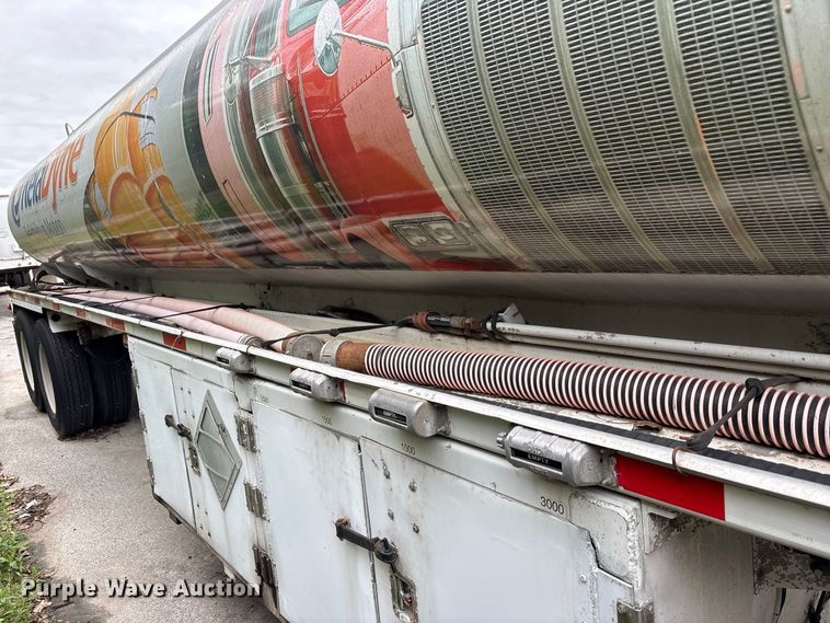image for item FK2159 2007 Polar Tank fuel trailer