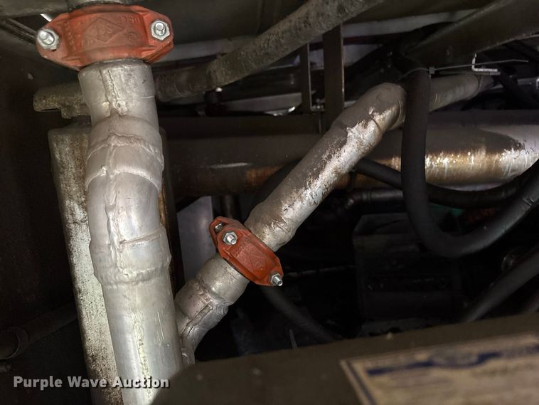image for item FK2159 2007 Polar Tank fuel trailer