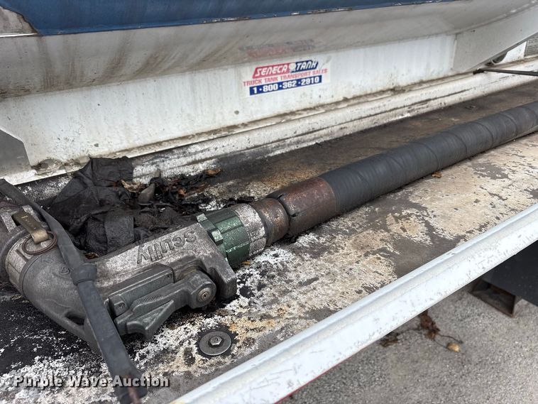 image for item FK2159 2007 Polar Tank fuel trailer